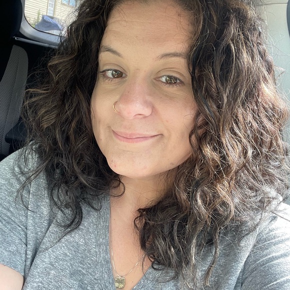 Meet your Posher, Jenny - Picture 4 of 4